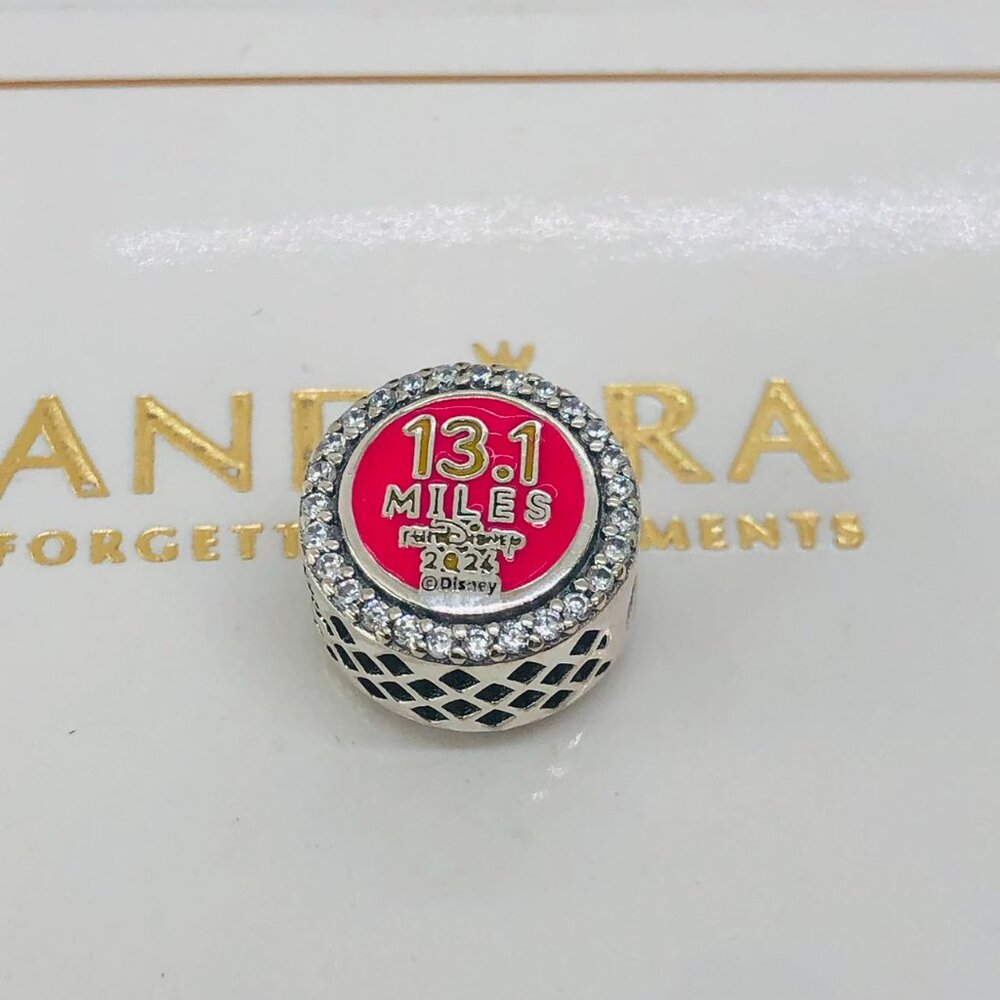 ๐๐2024 Disney RunDisney Pandora Princess Half Marathon Weekend 13.1 Tiana. - Picture 3 of 5